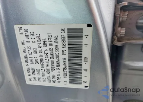 2010 Honda Accord Lxp z USA, uszkodzony, nr VIN 1HGCP2F48AA053668